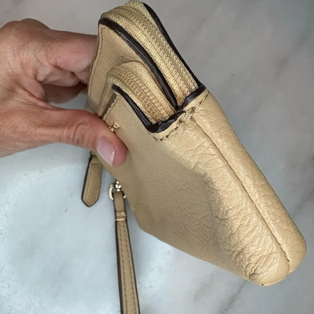Coach Wristlet Bag Purse Leather Pebbled Clutch Wristlet